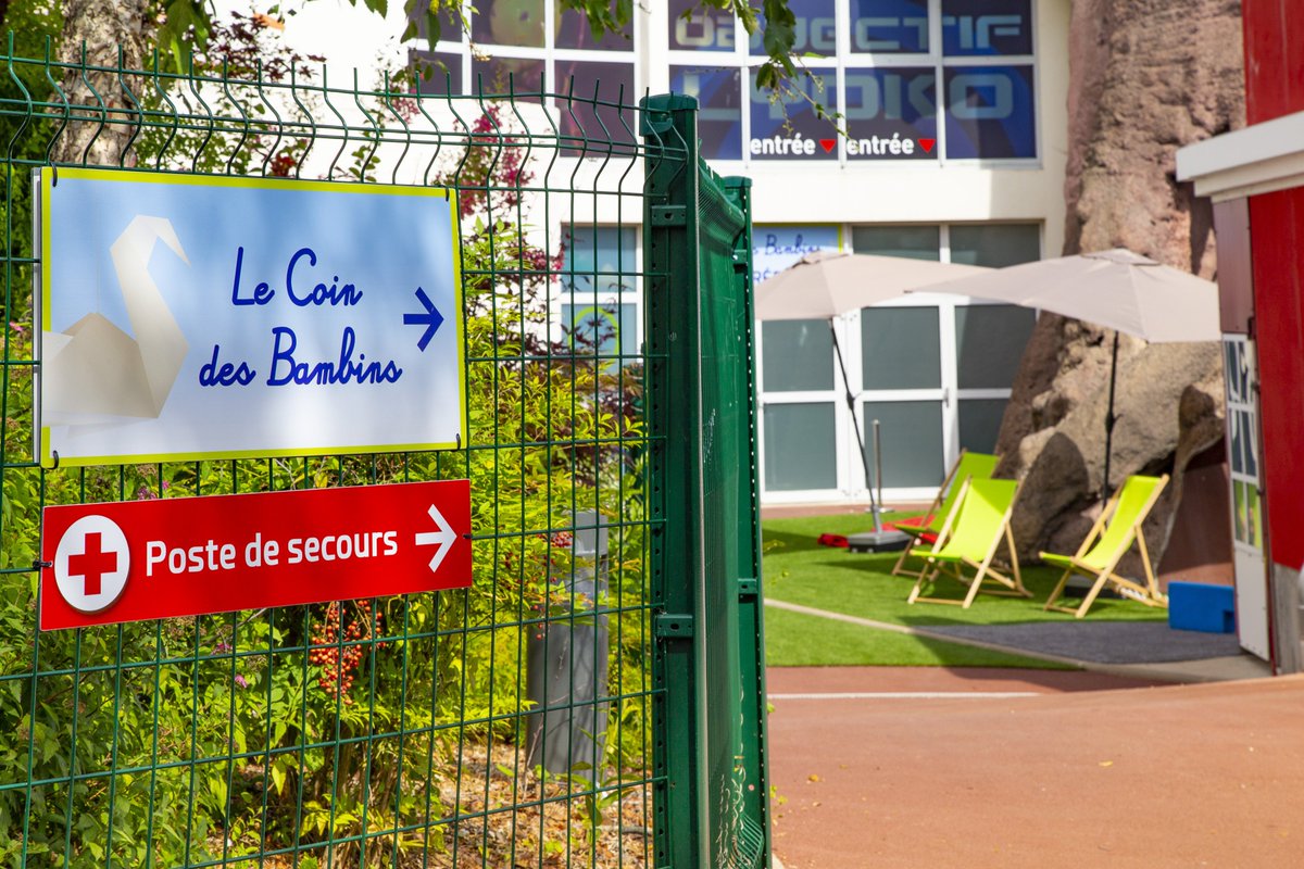 Futuroscope Au Cœur Du Parc Se Trouve Le Coin Des Bambins Un Espace Au Calme Avec Des Livres Des Editions De L Elan Vert Des Coloriages Maped Int De Quoi Se Reposer Futuroscope Au Cœur Du Parc Se Trouve Le Coin Des Bambins Un Espace Au Calme Avec Des Livres Des Editions De L Elan Vert Des Coloriages Maped Int De Quoi Se Reposer