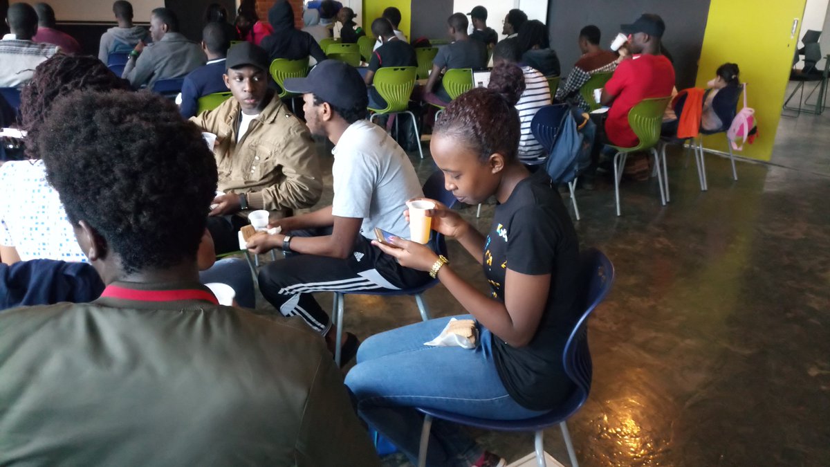 GDG_Nairobi's tweet photo. The Break - Drinks, Snacks and Conversations #ioextended2018 #Nairobi https://t.co/XjVWv3xjZW