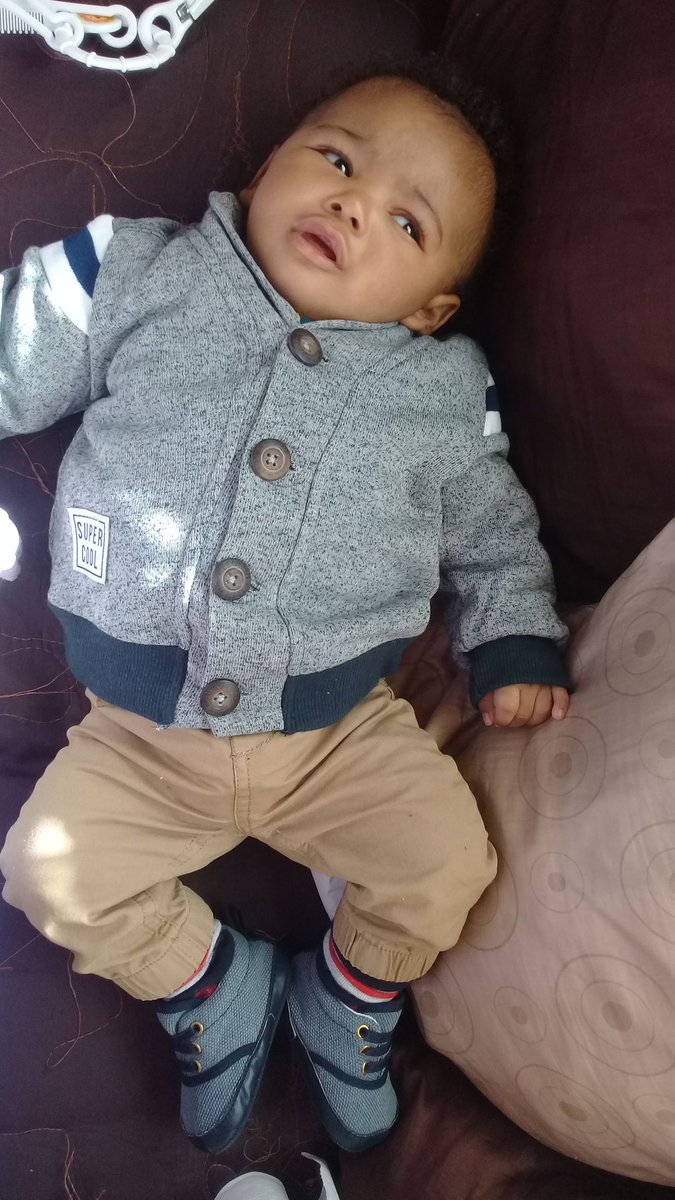 TheolineBee's tweet photo. Buck's loves posing but once the sleep kicks in he cries hysterically #myson
 #28Aug2018 https://t.co/p8ZRaO43Xb
