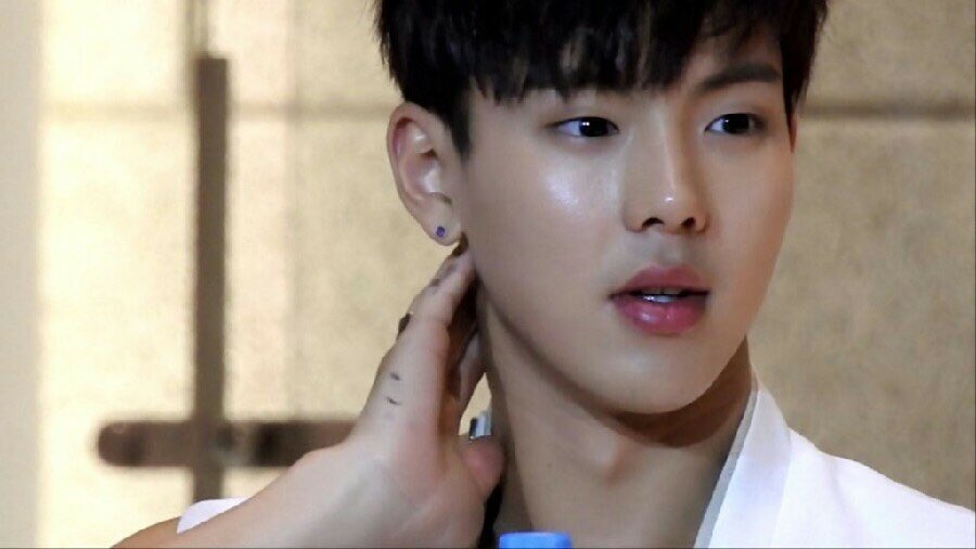 BLACKHAIR_GOOD's tweet photo. 6. 몬스타엑스 셔누 https://t.co/bZy2GMn8CZ