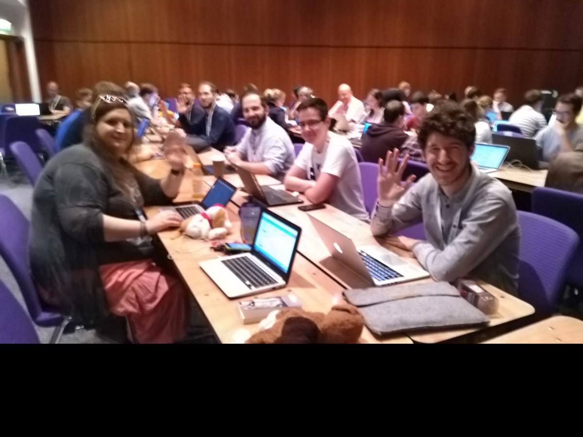 nlhkabu's tweet image. And we're sprinting! Lots of people at the @europython sprints working on improving Warehouse - the new Python Package Index! Join us in Tinto at the venue! #EuroPython2018 #python #pypi