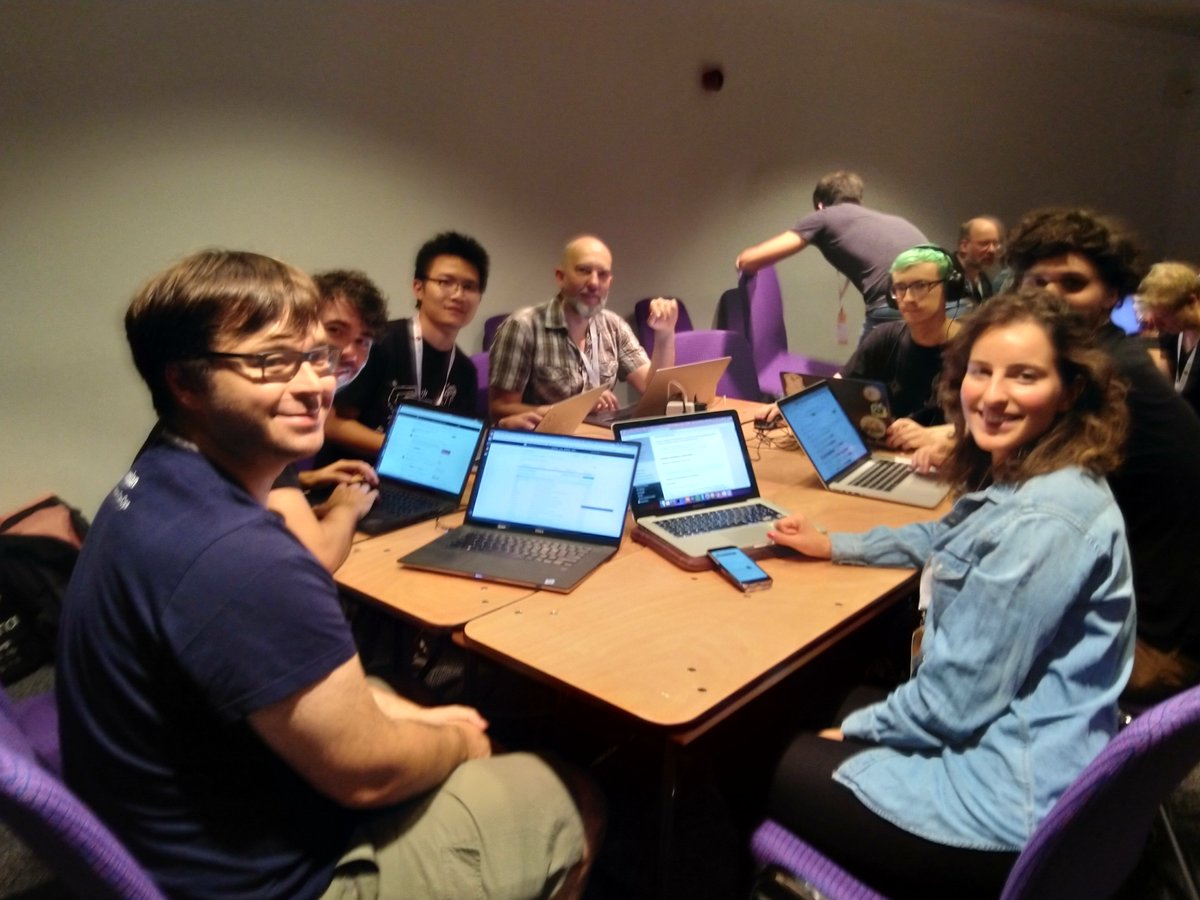 nlhkabu's tweet image. And we're sprinting! Lots of people at the @europython sprints working on improving Warehouse - the new Python Package Index! Join us in Tinto at the venue! #EuroPython2018 #python #pypi