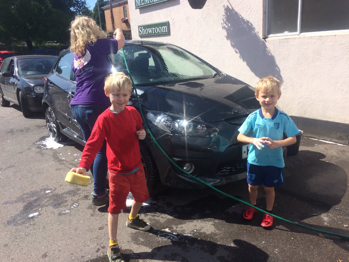 greenmanwim's tweet photo. These 2 are hard at work cleaning cars for @StaffiesRescue! Come and get your car cleaned! Plus meet Buster! #charity #dogrescue #wimborne https://t.co/bujWKMPKw6