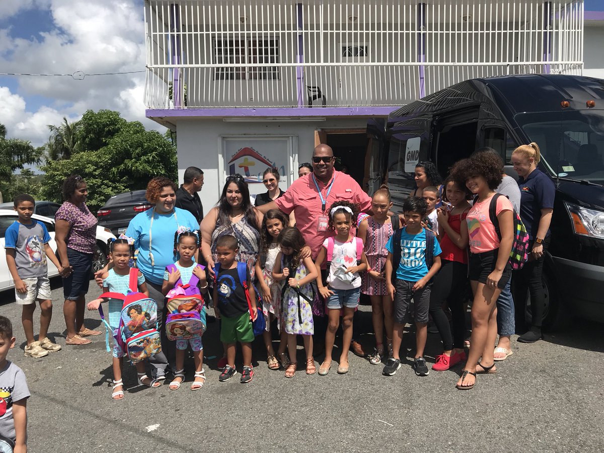 DavidSuarezSJU's tweet photo. @weareunited @OJCordova1028 @AnaOceHappy @MattatUnited #beingunited #casadeamor #helpingthosewhoneed helping the less fortunate to go back to school! Helping children of casa de amor to have there backpacks ready for school https://t.co/pFeijLsRQ4