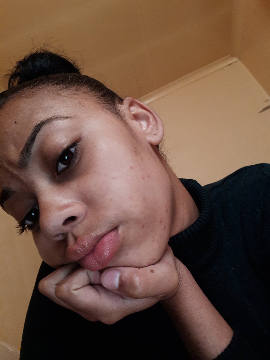 Sunflowerfreakk's tweet photo. Patiently waiting for my glow up🙃 https://t.co/zoeGWxcRnV