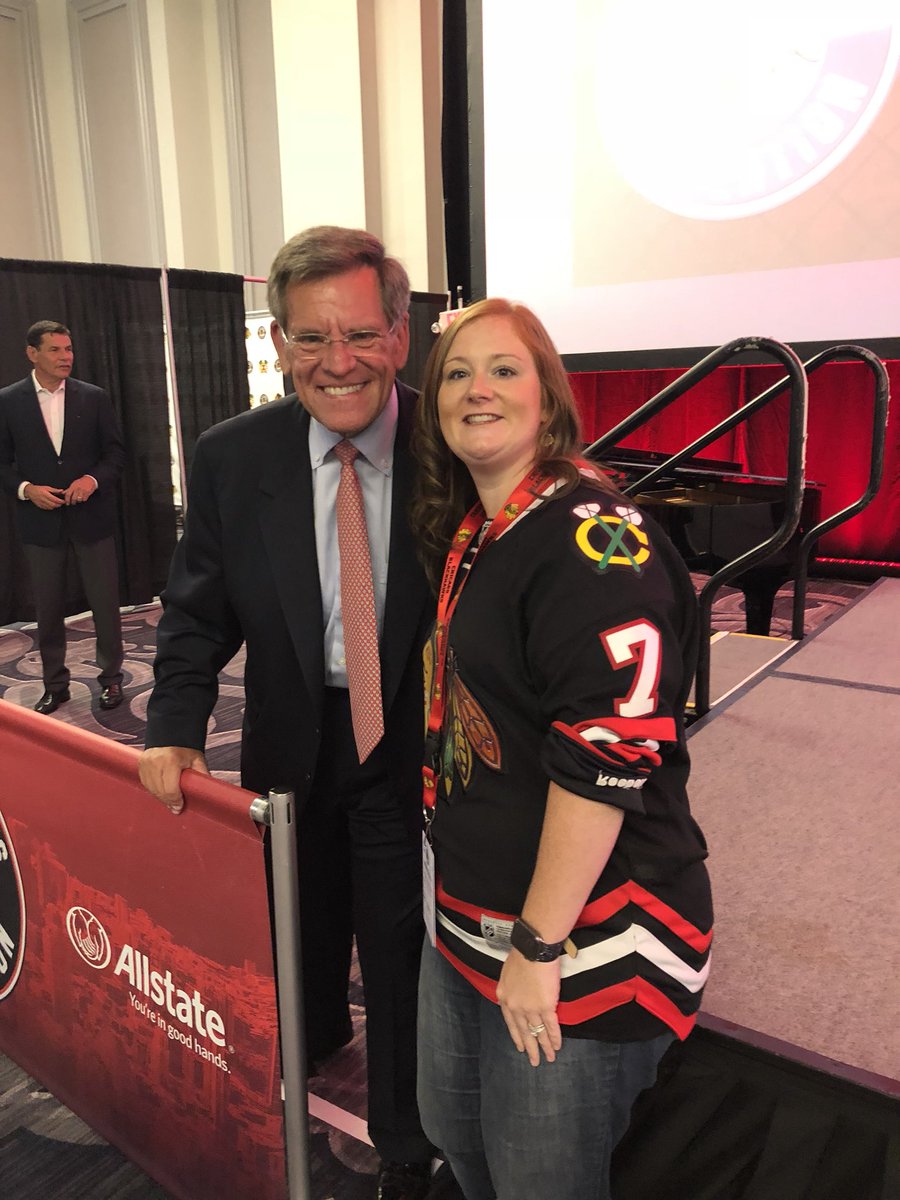 micheleh1227's tweet photo. Love getting my pic with Rocky!!#BHC2018 https://t.co/aUJNCQPRhY