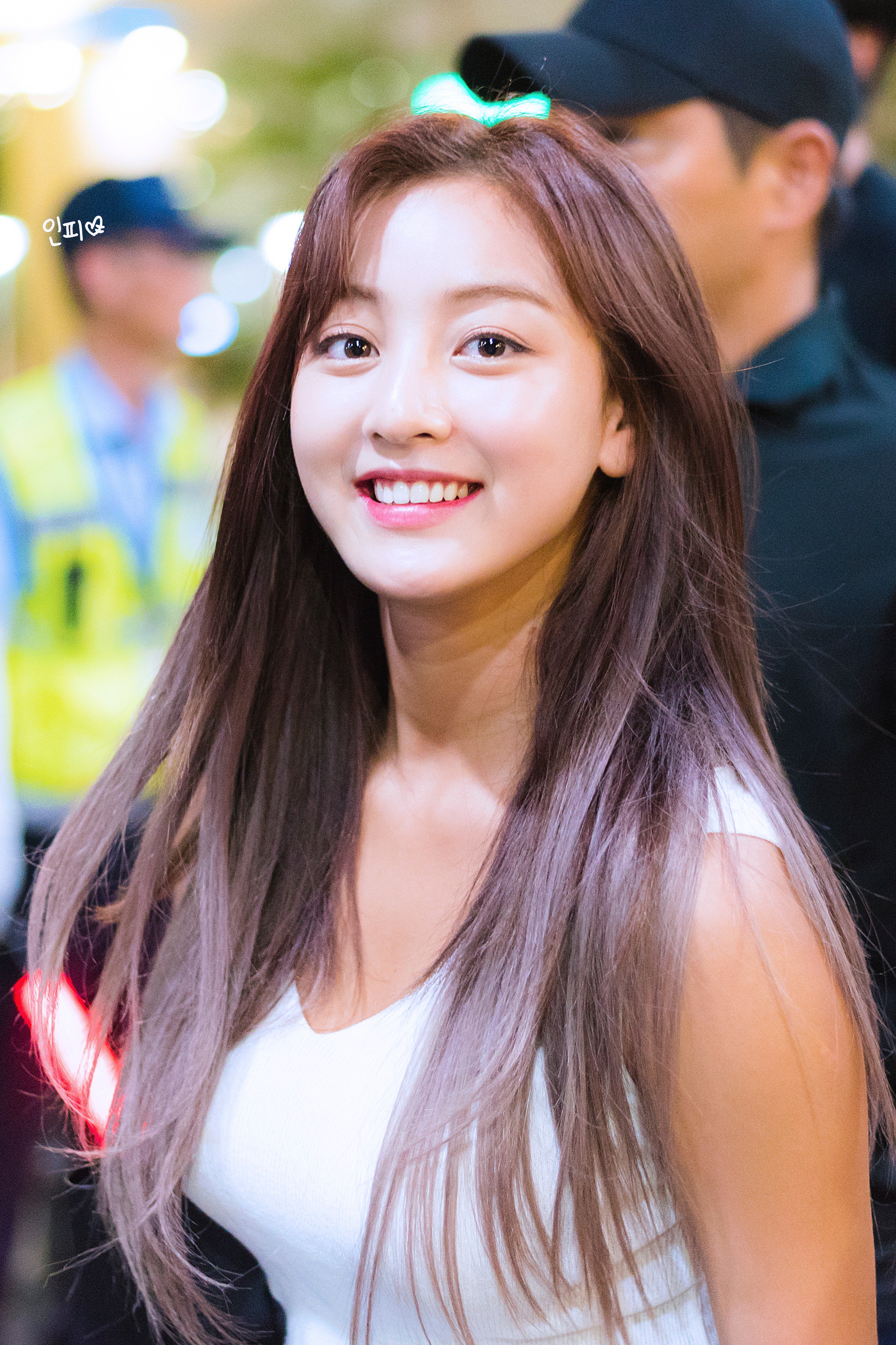 INFI on Twitter: "180728 인천공항 입국 많이 힘들었을텐데 푹쉬어 #트와이스 #지효 #TWICE #JIHYO...