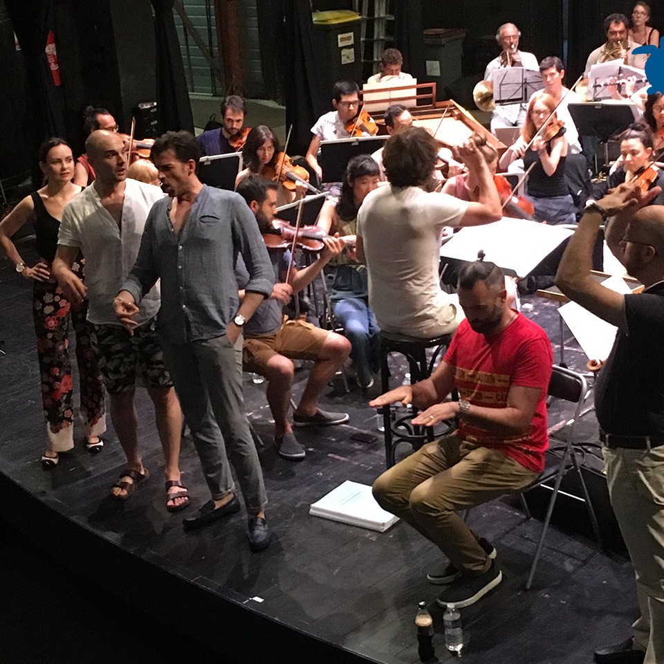 #Répétition #Rehearsal, @annagoryachova mezzo-soprano, Rosina, @matthewnewlin ténor, Almaviva, @VittorioPrato baryton, Figaro, @NovaroRiccardo baryton, Bartolo, Luigi de Donato basse, Basilio, @AdrianaTGG soprano, Berta, et @VictorSicard basse Fiorello.@Festival_Beaune