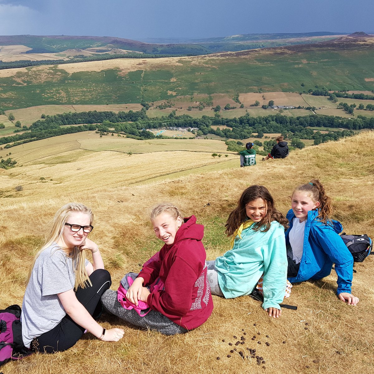 2ACScouts's tweet image. #2ACScouts have a great view of their camp site at Normans Farm from the top of Lose Hill.