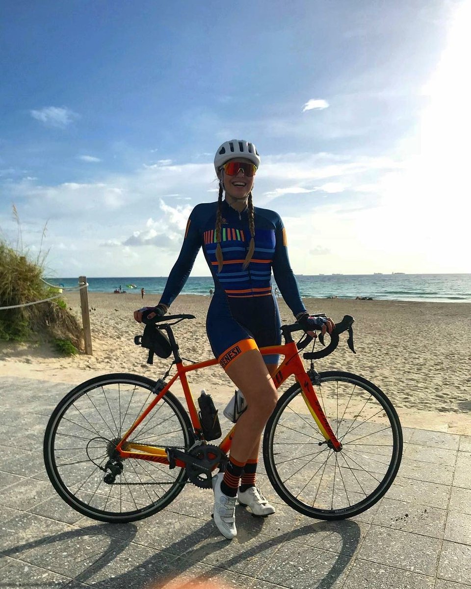 Pedalamaiscaru1's tweet photo. Regrann from @powerale_ - ✨Seamos felices y andemos en bici ✨ Perfect Saturday
•
•
•
@frenesi.oficial 💕
#powerale - #regrann https://t.co/oJc3fns7vH