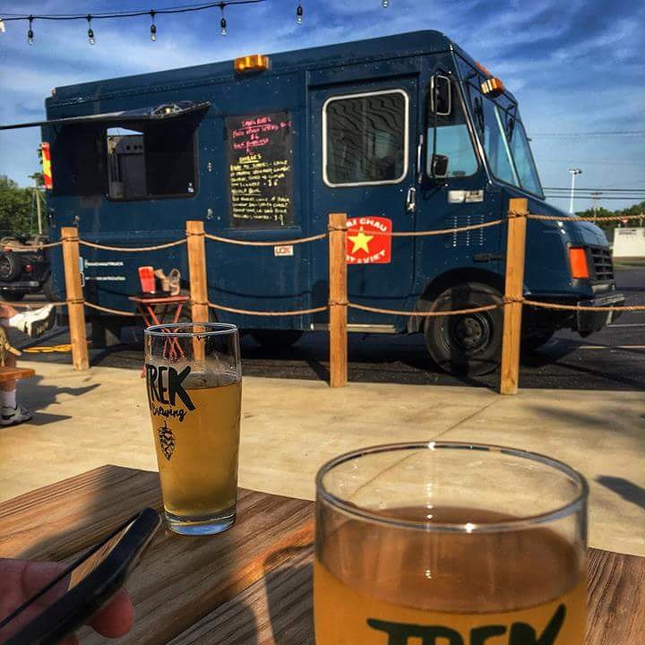 trekbrewing's tweet photo. Saturdays are always amazing days at Trek Brewing, and today looks like an AWESOME patio day.😎 Bring your sunglasses and some friends and enjoy some amazing craft beer. 
#Trekbrewing #ExploreLickingCounty #TrekToTrek #WorthTheTrek #FoodTrucks #PatioBeers #EatLocal #DrinkLocal https://t.co/Zpm97IrmnL