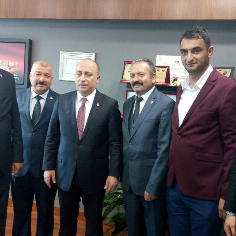 alitilkici38's tweet photo. BİR YİĞİT ADAM
İZZET ULVİ YÖNTER
YİĞİT UZMAN ÇAVUŞLAR İÇİN YÜREĞİNİ ORTAYA KOYMUŞ ADAM.
KADRO İÇİN KANUN TEKLİFİNİ TBMM VERDİ.
ALLAH RAZI OLSUN. https://t.co/ASrBePi6G1