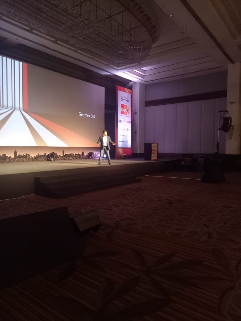 cuende's tweet photo. Presentación de Metricooh en la conferencia @OACOutdoorAsia. https://t.co/0SpPmqBqvk