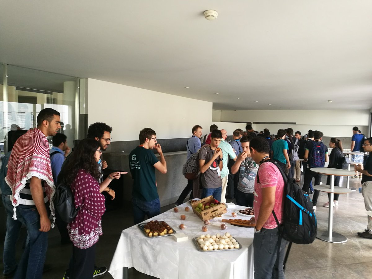 ieeegranada's tweet photo. #SYP2018 Dia 4
Interesante mañana con las speed talks, plenary sessions y la keynote🤓 Con un Coffe break de por medio😋@ramashispania https://t.co/wAGSVQ8lSQ