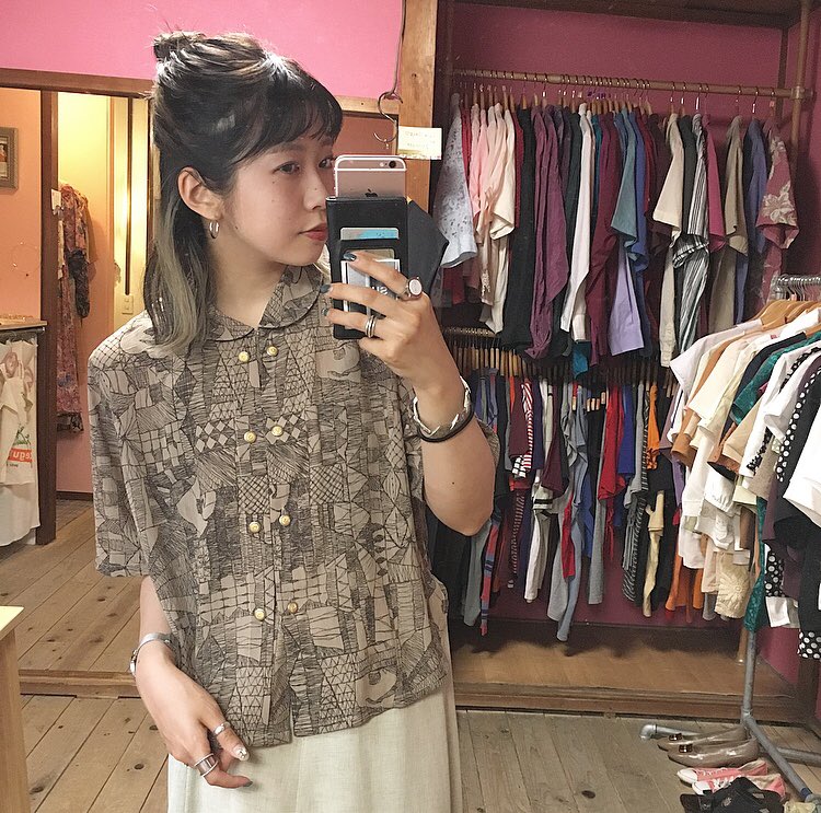 spia_s___ae's tweet photo. new ♡♡♡
《 柄シャツ 》
.
大量入荷です ♥️♥️
秋らしい色味を選んでみました！
お洒落さん必見です♡
こちらも8/3までセール
対象となっておりますので、
是非この機会にお立ち寄り
くださいませ 🐆
.
.
#spia #古着屋 #レディース https://t.co/iAUBqav06D