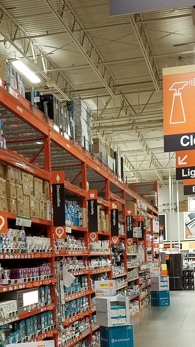How's that for overhead organization!!! Go HD6218 Freight team!! <a href="/THD6218/">Home Depot 6218</a> <a href="/ShayThomasTHD/">Shay Thomas</a> <a href="/DianeRaymond26/">Diane Raymond</a> @PCardonaJ @ftyrell820