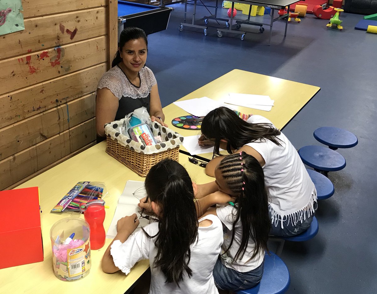 metimeluton's tweet photo. #CommuntiesTogether at Hart Hill Adventure Playground #HHAPG enjoying #activities having #fun & enjoying the #summerholidays 😎 https://t.co/WLQPhqyi7v