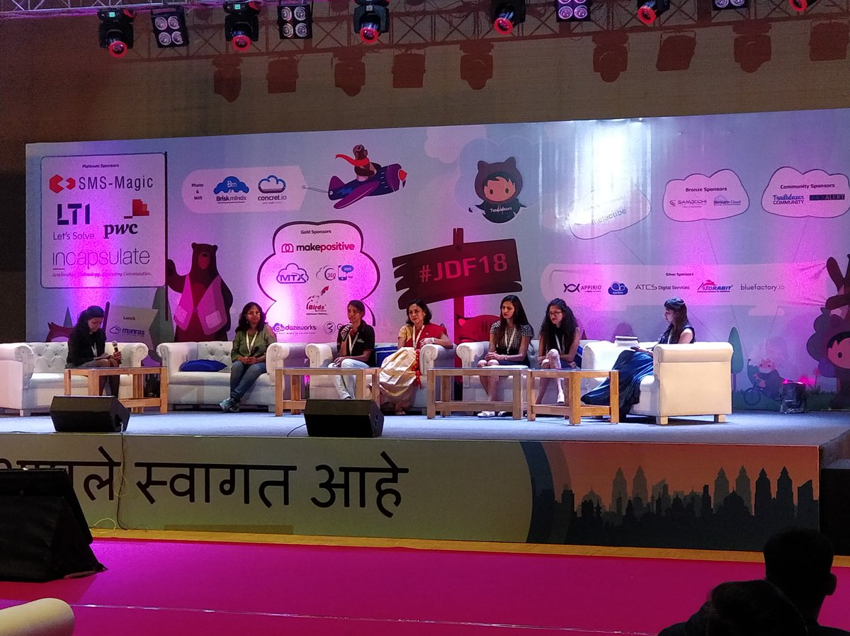 RupeshBhatia85's tweet photo. Women in tech rockstars panel discussion monitored by @RadhikaBansalSF @NeetuBansal5 

@jaipurdevfest #JDF18 https://t.co/5LueaeMte0