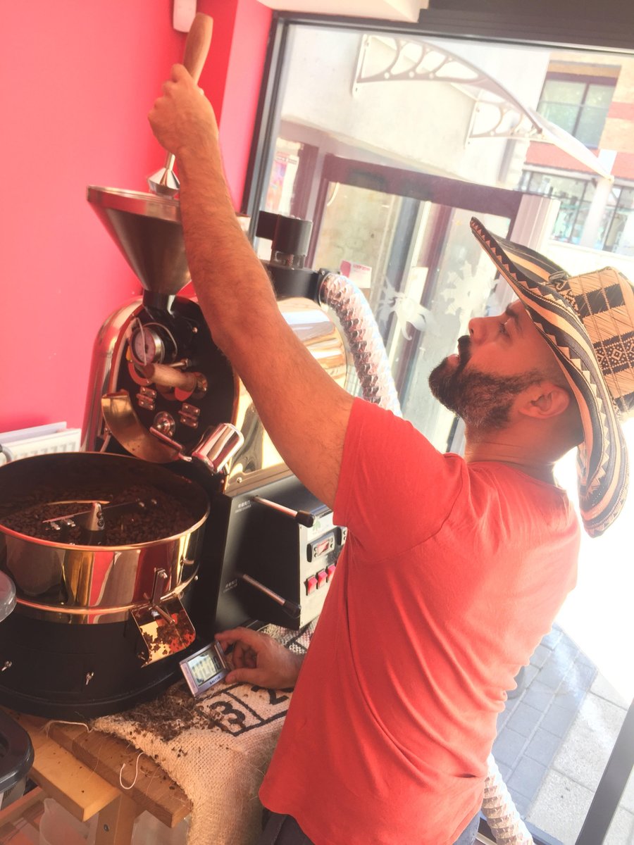 Fresh coffee being roasted on site! Enjoy the lovely weather with a cup of amazing Colombian coffee #colombiancoffee #coffeelovers #roastedcoffee #popupshop #Walthamstow #saturdaylive <a href="/GnomeHouseCIC/">GnomeHouse</a>