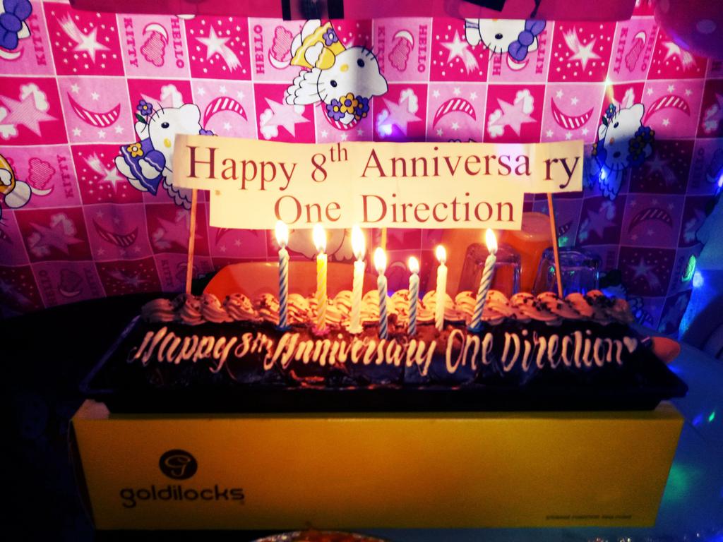 Lorrainegacho1's tweet image. Late celebration
Happy 8th anniversary Lads😘😍
#8thyearsofonedirection