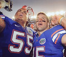 TheFishTank81's tweet photo. This weekend is the perfect time to catch up on #TheFishTank! Listen to #MikePouncey #ChanningCrowder &amp; #OrondeGadsden share amazing stories with @ojmcduffie81 &amp; @TeamLevit. And apparently there’s nothing like celebrating an #impossiblesitup! #DiveIn 

https://t.co/DwjKsuA3Kn https://t.co/a8Q2PgyyvJ