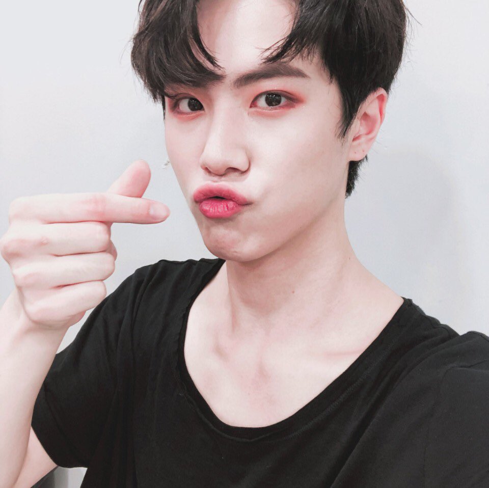 BLACKHAIR_GOOD's tweet photo. 11. 김동한 https://t.co/BzERgLtvvj