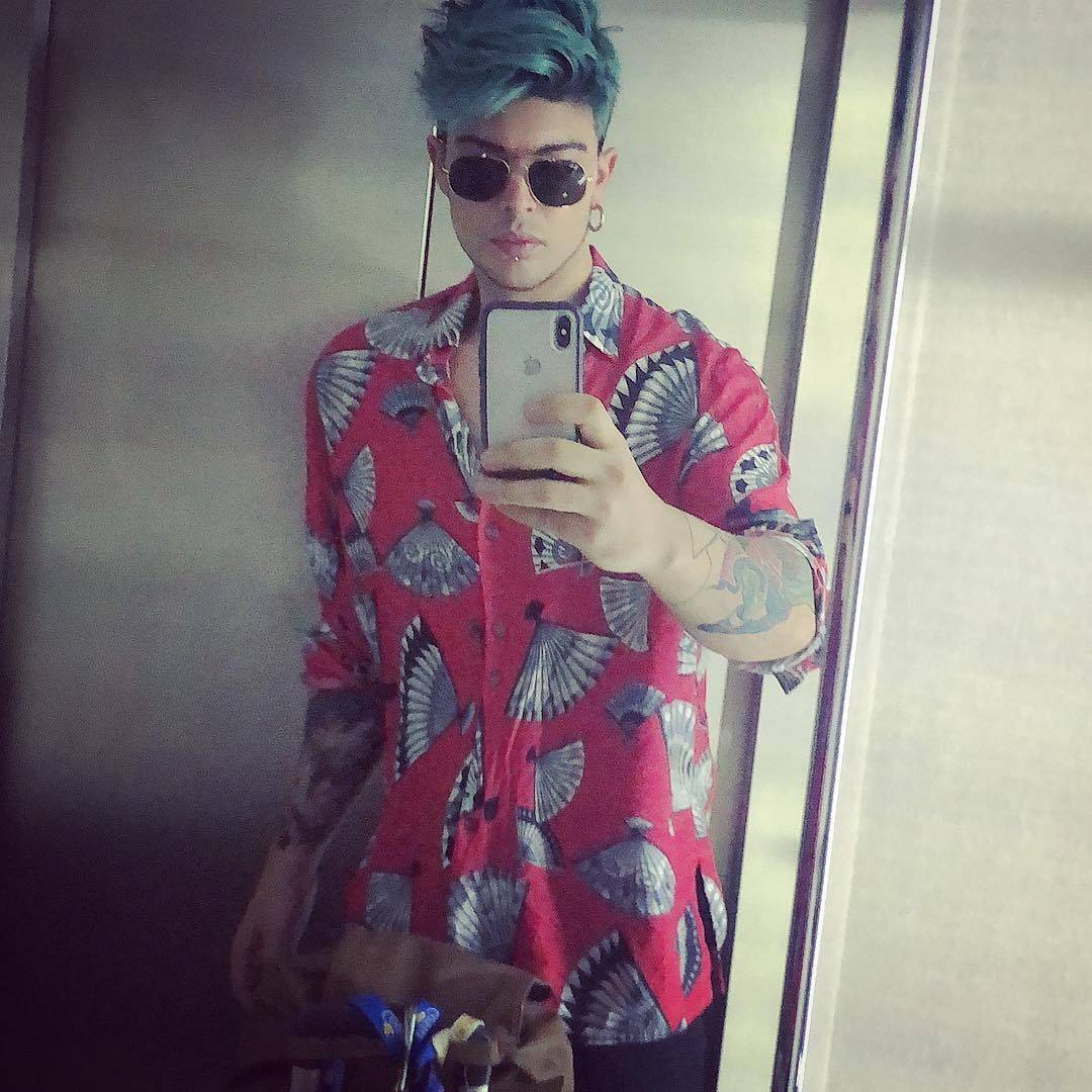 TheKolors's tweet photo. PRONTO PER STASERA... Avete visto il video??? Scrivetemi qui nei commenti cosa ne pensate!!! Potete vederlo qui https://t.co/8D05Vq3G1s
#stash #thekolors #comeleonde https://t.co/iamjvXPRSJ
