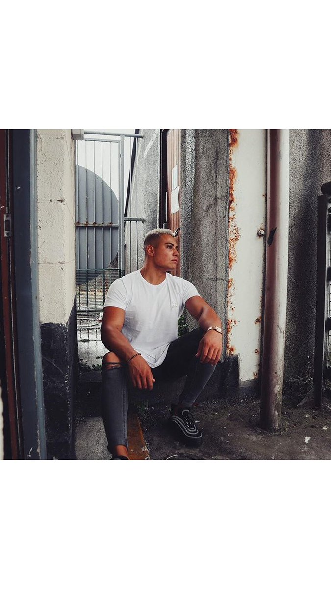 Fat Tony's Barber tweet media