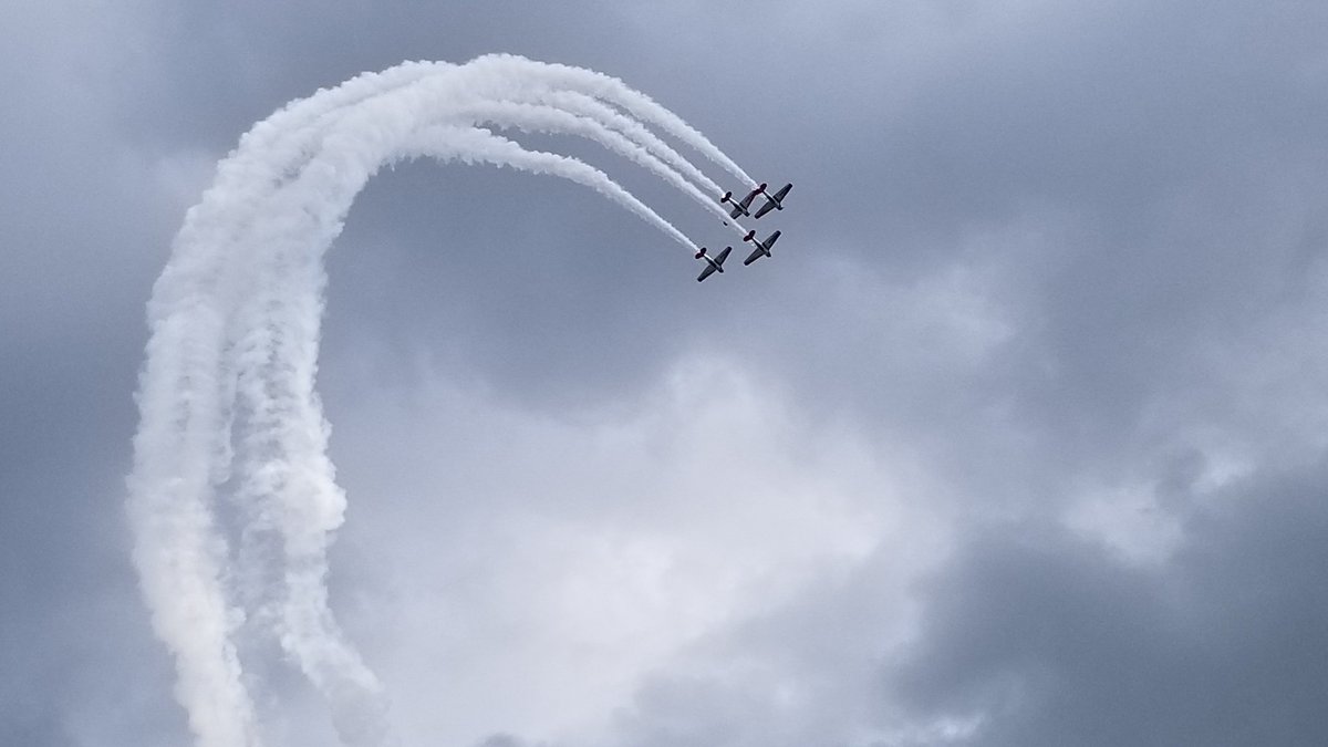 thebrianbeyer's tweet photo. The air show Friday was top notch...so many great planes and pilots.  More today... https://t.co/avtFCcjMBz