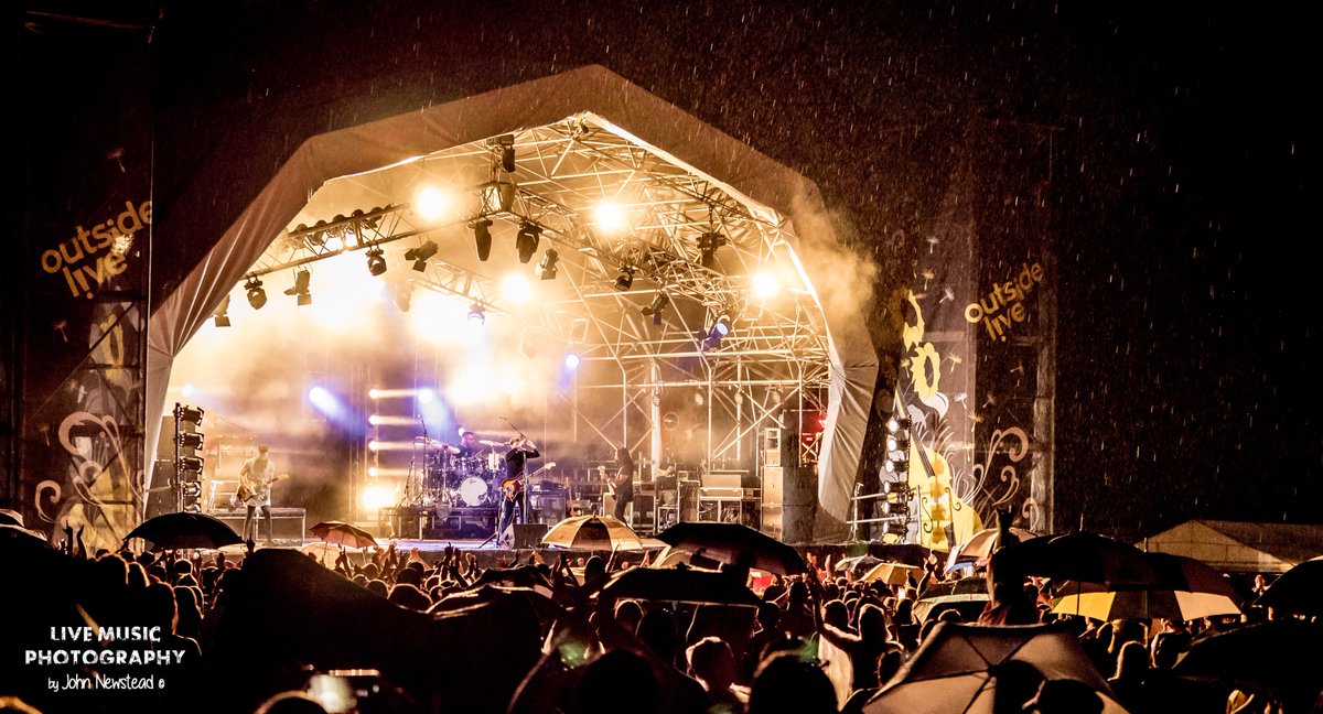 John_newstead's tweet photo. Here's my album @JamesArthur23 at Sennowe Park, includes lots of crowd shots. @OutsideLiveUK.    https://t.co/ykEw7FEnGu https://t.co/r32gRTnrm3