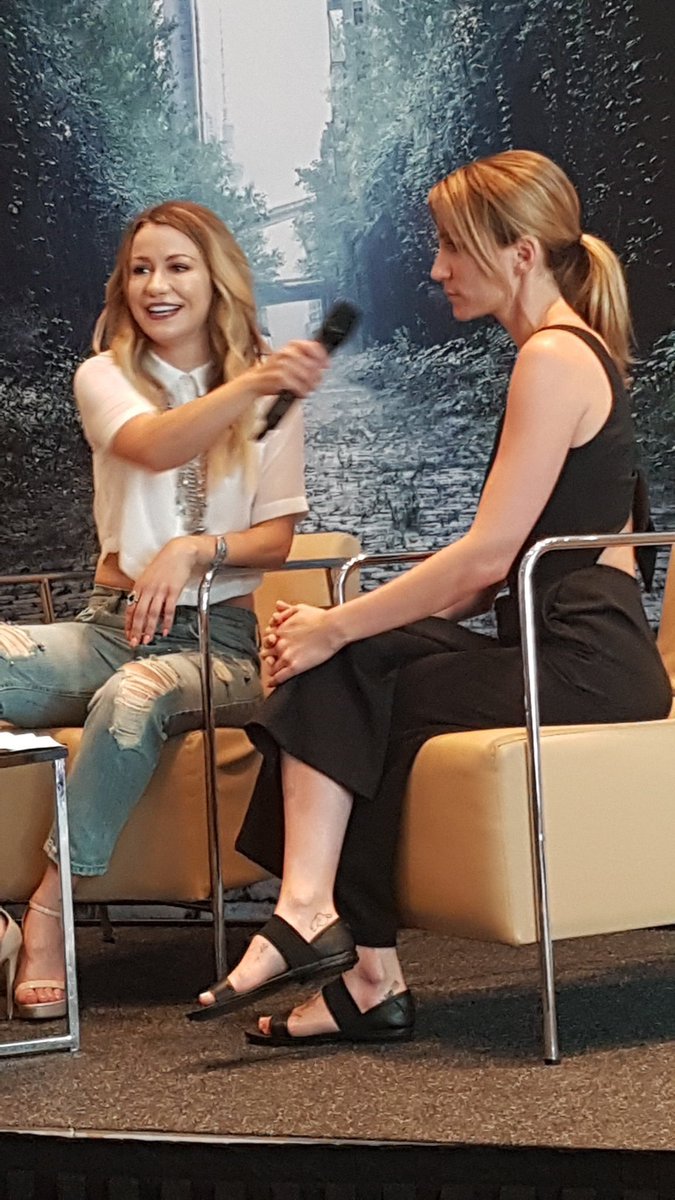 InfoThe100's tweet photo. PHOTO | New photos of Chelsey and Jessica at #OneDayInHarmony (via @odetolizzy) #ODIH https://t.co/pRp56ke0gu