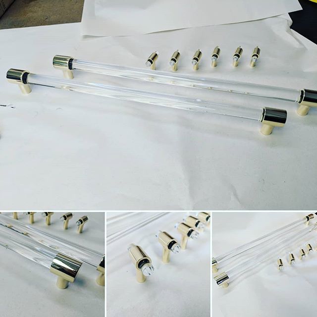 RajackHardware's tweet photo. RAJACK RJ707 Cabinet Pull
12"L x 3/4" dia main bar x 
1" dia cup x 5/8 dia post x 
1-3/4 Projection

RAJACK RJ513 Cabinet Knob
3/8 dia bar x 1/2" dia ring/post

Lucite &amp; Brass made to order
#rajack #rj513 #rj707 https://t.co/VcRPKrErID https://t.co/MAS7GIocGQ