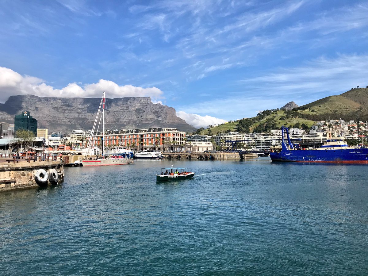 L'Re Burger tweet media