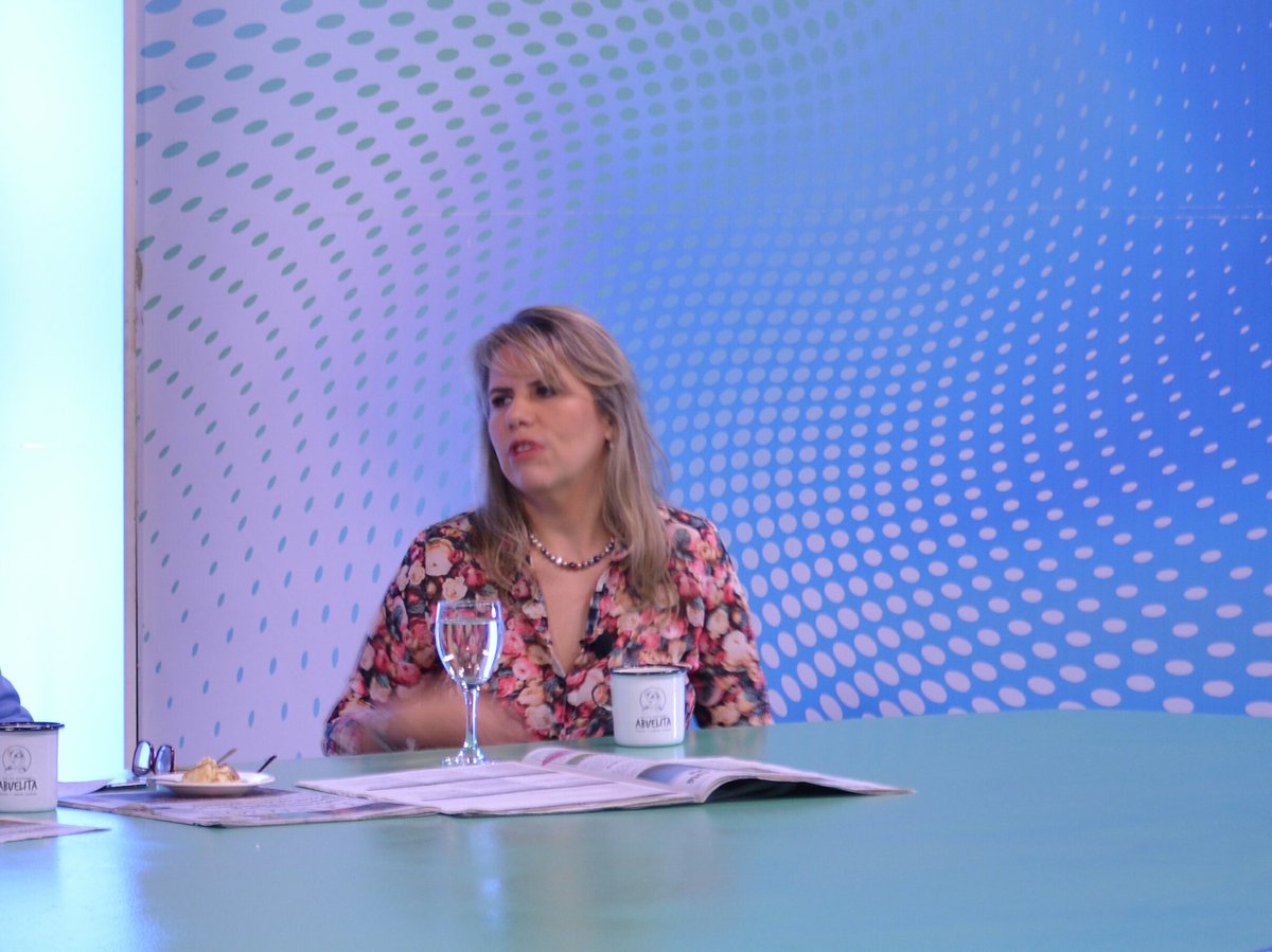 TelefuturoInfo's tweet photo. "Ambiciono dotar de mayor capacidad a la INTN" 
#LizCramer

#LaLupaPy #TelefuturoPy https://t.co/mqPnn4ph4o
