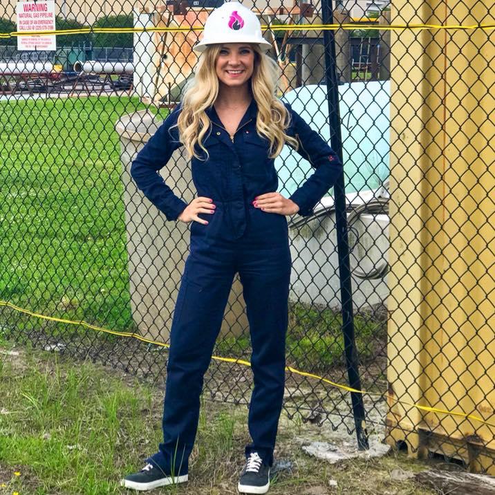 abc13houston's tweet photo. TOUGH, SAFE AND SIZED-RIGHT: The oil and gas industry may be a male dominated field, but women no longer have to wear men’s work clothes. Today at 10am on @ABC13andYou, see why the #HauteWork clothing line is getting a lot of support from key players in the energy industry https://t.co/jhof6P5NHD