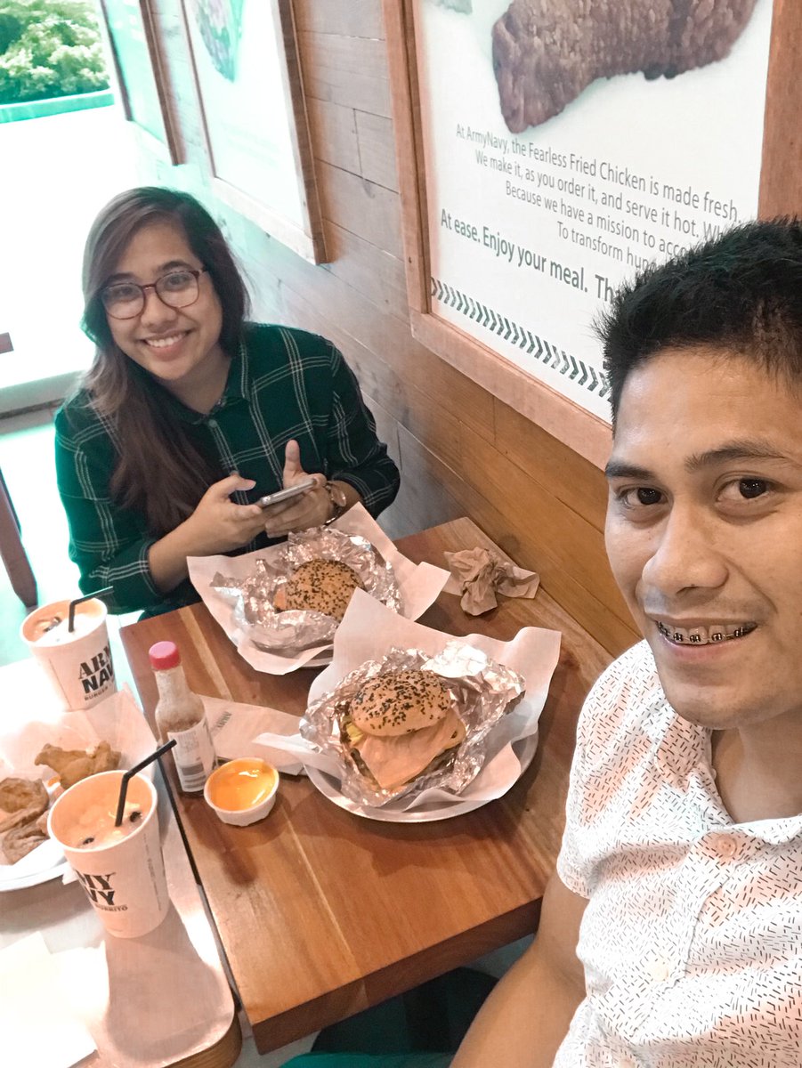 jerveyapoderado's tweet image. #MALABO

@micamariel15 malabo na kong makakita ng isang katulad mo😍😍😍❤️