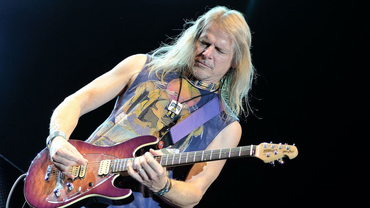 Happy birthday to Steve Morse of Deep Purple & the Dixie Dregs. 