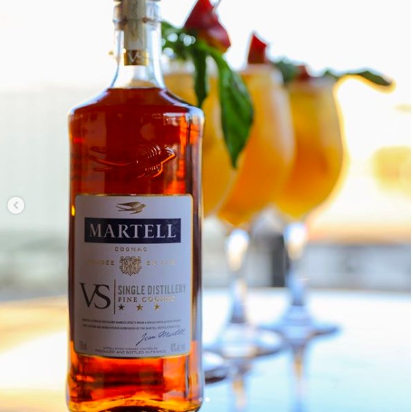martell's tweet photo. Making the luscious fruity aromas of #VSSD our go-to summer signature. https://t.co/RkNomJyiHi