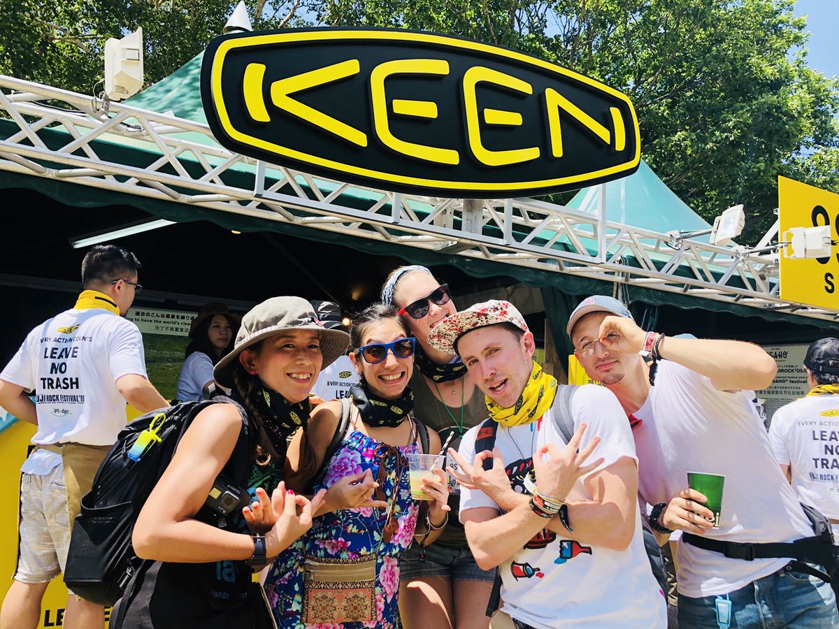 KEEN_Japan's tweet photo. #KEEN は今年も「#フジロック」に参加中。気持ちよくフェスを楽しむマナー「#お作法（#OSAHO）」を広めてます！お隣りの #iPledge ブースでは会場で出たゴミ資源を分別中。「地球のすべての場所を、みつけたときよりも美しくして去る」ために。是非、OSAHOブースに遊びにきてください。 https://t.co/CyQQDLnWae