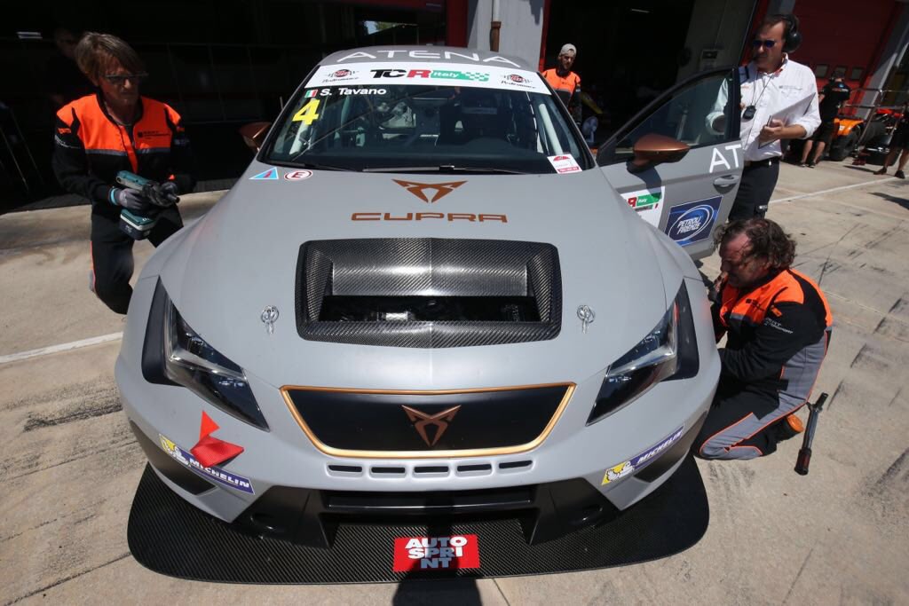 Cupraracing's tweet photo. Qualifying of #TCRItaly in #Imola has finished with #CUPRATCR of #SalvatoreTavano in P5, @AndreaLarini in P7 and #MatteoGreco in P10. Race 1 starts in less than an hour. https://t.co/GscdaXxTds