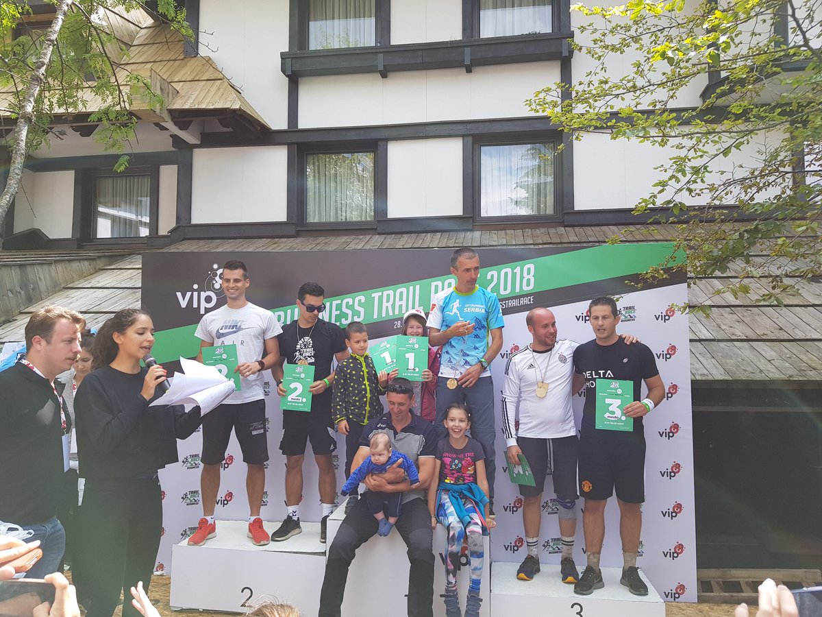 Delta_Holding's tweet photo. Dva #DeltaHolding tima na #TrailRaceKopaonik pobedničkim postoljima za biznis trku u paru! Drugo mesto za Miloša & Miloša, a treće za Voju i Marka! Bravo kolege! #DeltaRunningTeam #biznistrka #Kopaonik https://t.co/LIKFXZ6LG0
