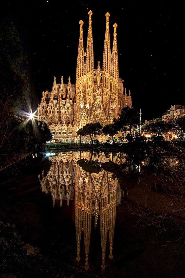 ¿Tienes 3 días libres para viajar? 😃 ¡Te proponemos un plan! 👏 Con nuestra guía de #Barcelona recorrerás todos los secretos de una ciudad única en el #Mediterráneo ➡ https://t.co/tr8Royh1c3
@AccorHotelsES https://t.co/QocXrCXVgk