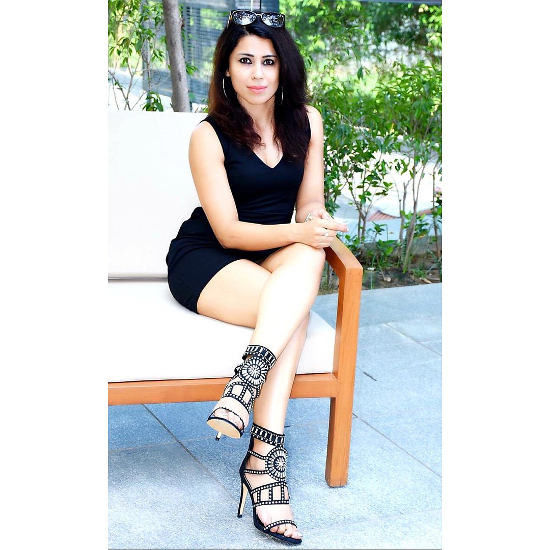 Leave a little sparkle wherever you go with these Black Diamante Heels! 💫

Get them at 25% off + 20% extra. Use code SHOP20.

#TCgirl #trufflecollectionindia #heels #stilettos #diamanteheels #diamante #sparkle #diamond #black #blackheels #heelslove #loveforheels