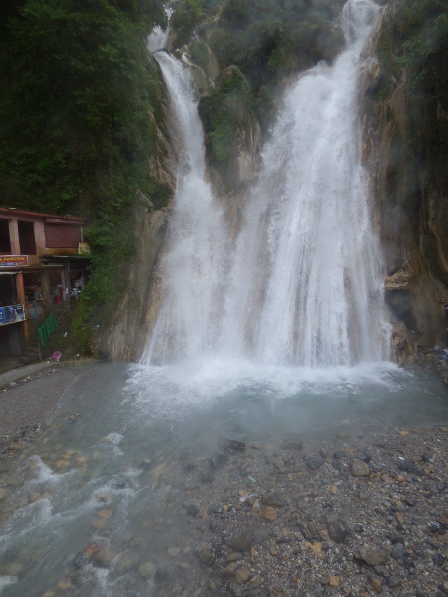 MUSSOORIE's tweet photo. Kempty Falls is just 13 kms @Mussoorie @MussoorieTour
A stream of water running throughout the year & falls from 4,500 ft
Splitting into 5 other cascades, the water falls a further 40 ft
#KemptyFalls #Mussoorie #Uttarakhand #Dehradun #KemptyFallsMussoorie #KemptyFallMussoorie https://t.co/QFEdv5EJBz
