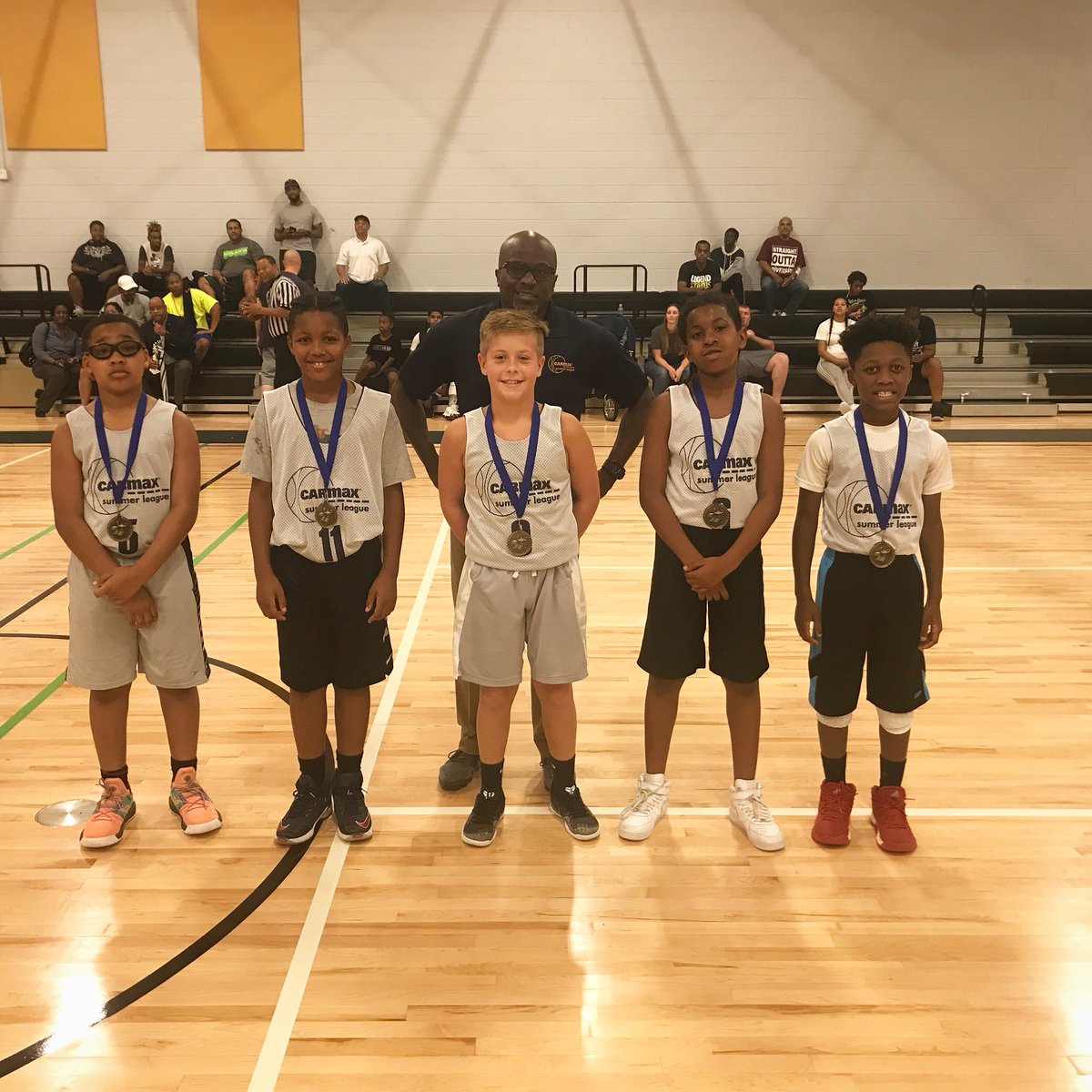 Team_Loaded2026's tweet photo. Carmax specially recognized several of our players for outstanding academic achievements.  Student scholar athletes #smart #team #education #basketball Thank you @CarMax  @teamloadedaau @teamloaded2026 https://t.co/cDKXThn7Ov
