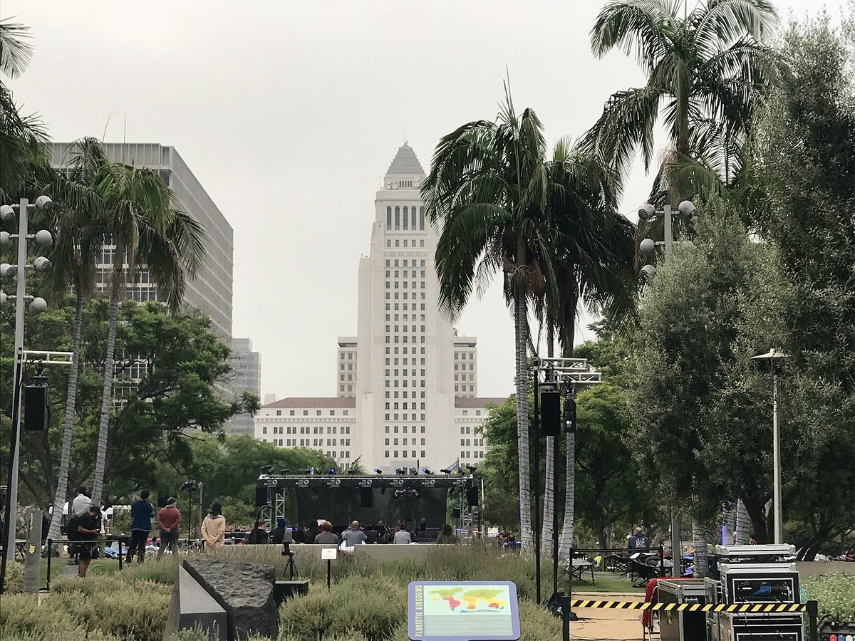 DrumandLace's tweet photo. We made it thru! Good morning from #oneworldsleep @MusicCenterLA @maxrichtermusic 😴👋🌕 https://t.co/Rd5UFEL8SB