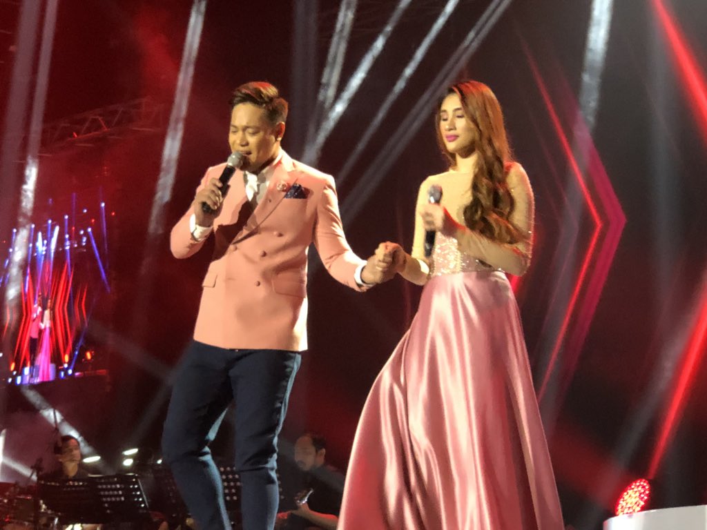 blinkeesh's tweet photo. Oh my God! Ang ganda ni Arabelle! Just wow!

#TNTAllStarShowdown 
#TNTAllStarArabelleDelaCruz https://t.co/NM0XFOk3gB