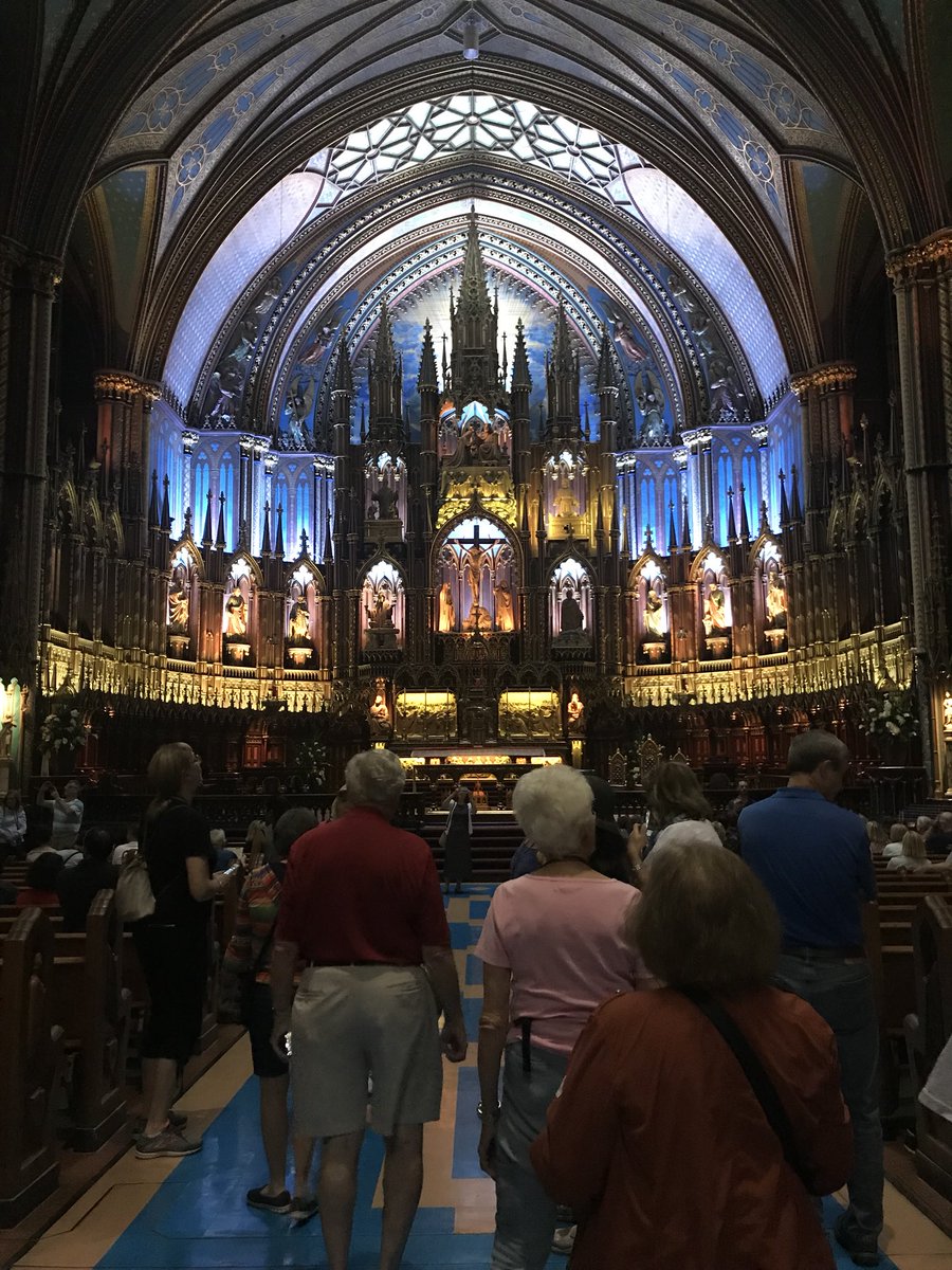 VictoryCruise's tweet image. First stop of our Saturday tour: Notre-Dame Basilica. #Montreal #SailingWithVictoryII #VictoryII