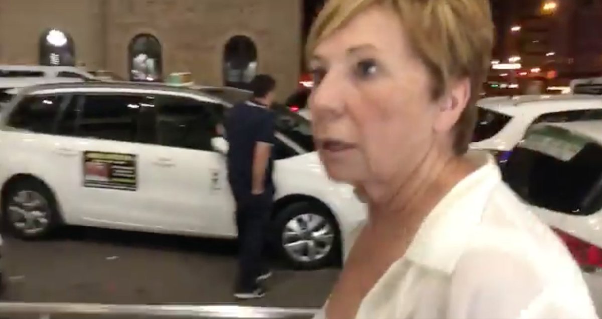 ElHuffPost's tweet photo. Celia Villalobos, tras verse afectada por la huelga del taxi: "¿Y cómo coño llego yo a Torremolinos?"
https://t.co/X6ed76NQKV https://t.co/LG4gpy1S8T