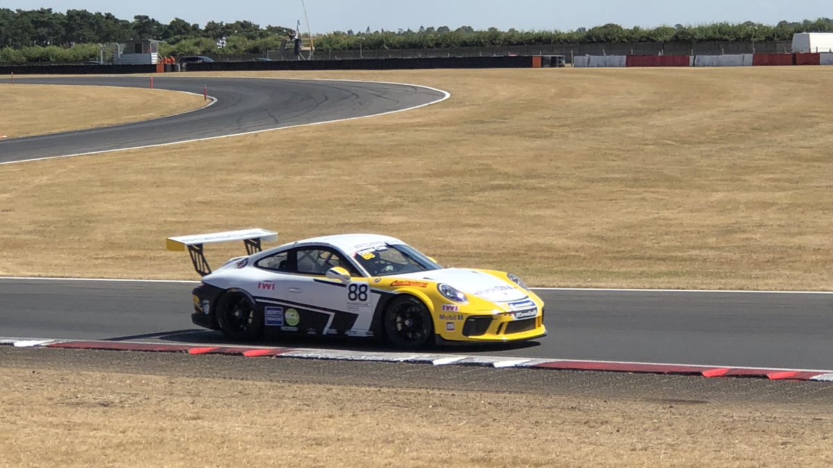 #GoodLuck <a href="/ValHasseClot/">Valentin Hasse Clot</a> @CarreraCupGB <a href="/SnettertonMSV/">Snetterton Circuit</a> <a href="/iwiwatches/">IWI Watches</a> #beautiful #car Sunny day and the best looking car on the #track #petrolheads #motorsport